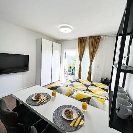 San-Studio Apartment Dugi Rat Kültér fotó