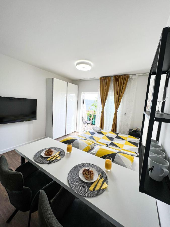 San-Studio Apartment Dugi Rat Kültér fotó
