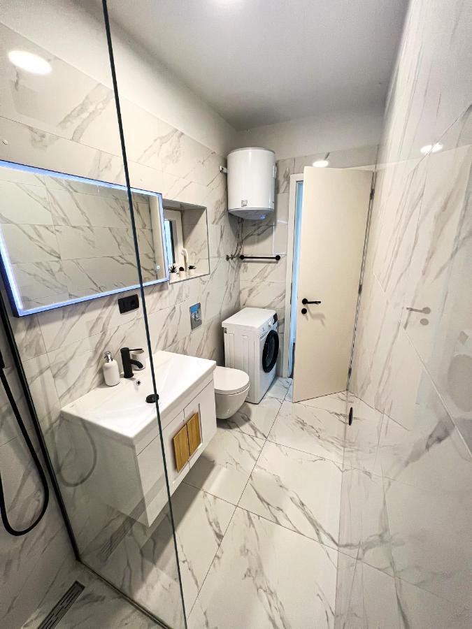 San-Studio Apartment Dugi Rat Kültér fotó