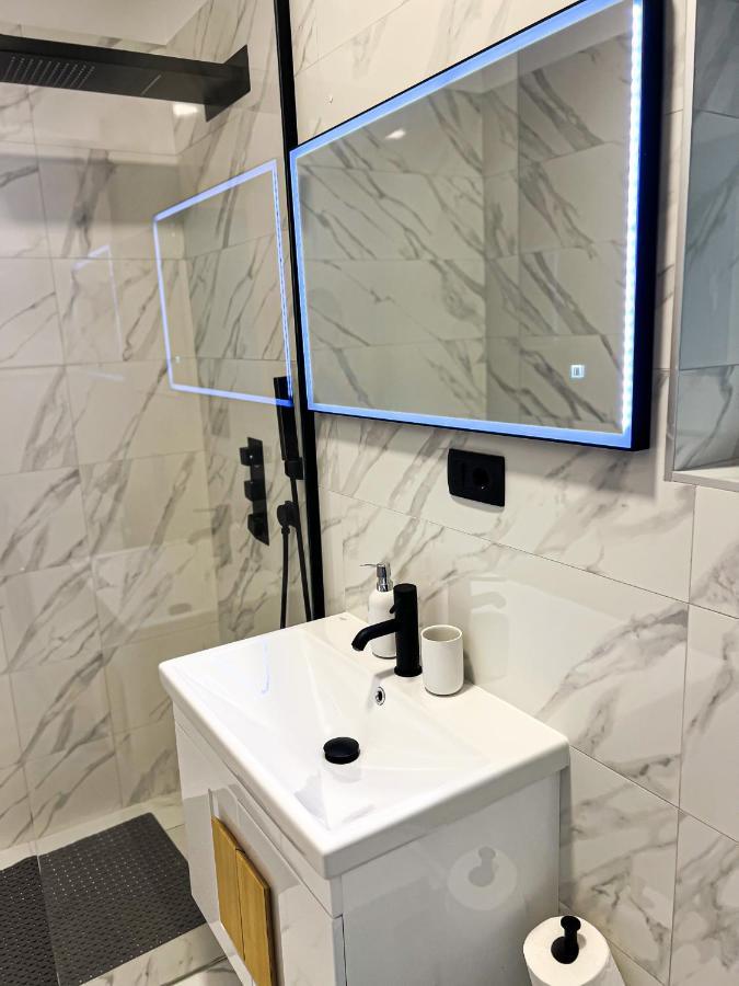 San-Studio Apartment Dugi Rat Kültér fotó